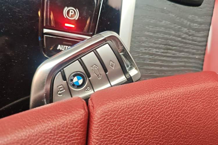 Used BMW 5 Series New Energy 2022 Restyled 535Le M Sport Package Vehicle Key