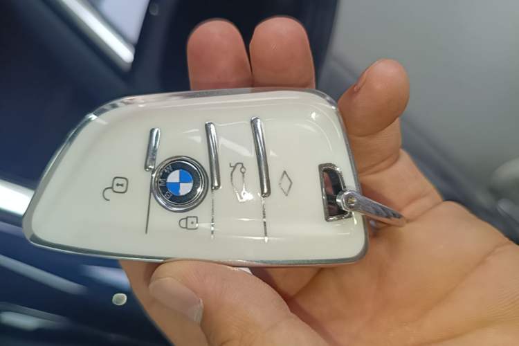 Used BMW 5 Series New Energy 2022 Second Facelift 535Le Luxury Package Vehicle Key