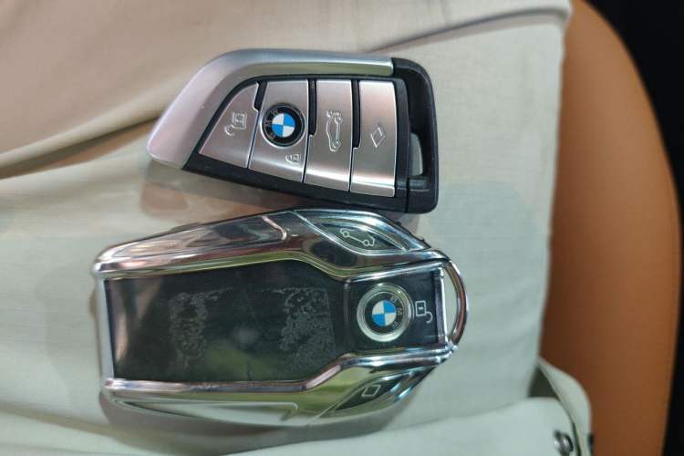 Used BMW 5 Series New Energy 2022 535Le M Sport Package Vehicle Key