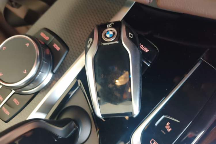 Used BMW 5 Series New Energy 2022 Second Facelift 535Le Pioneer Edition M Sport Package Vehicle Key