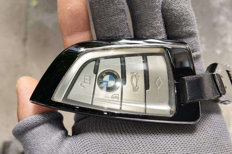Used BMW 5 Series New Energy 2022 Second Facelift 535Le Pioneer Edition M Sport Package Vehicle Key