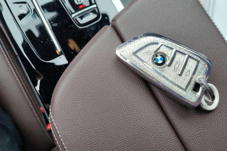 Used BMW 5 Series New Energy 2022 Restyled 535Le M Sport Package Vehicle Key