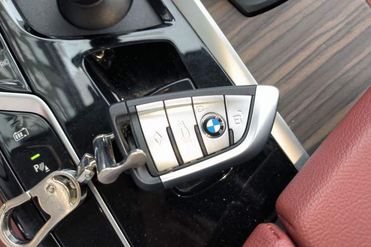 Used BMW 5 Series New Energy 2022 Updated Version 535Le Luxury Package Vehicle Key