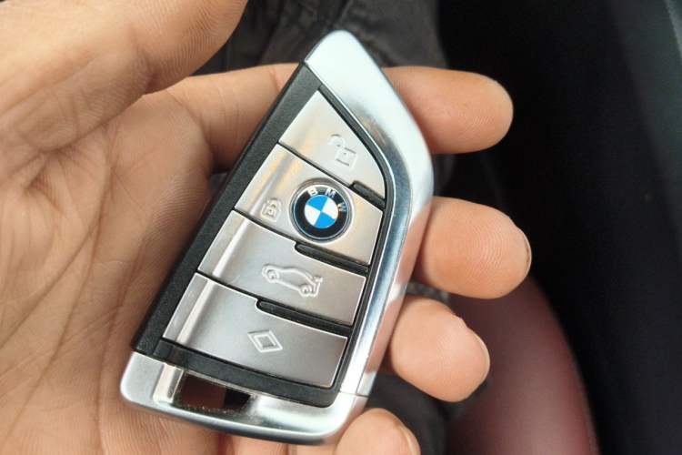 Used BMW 5 Series New Energy 2022 Restyled 535Le M Sport Package Vehicle Key