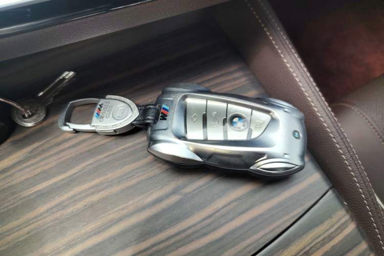 Used BMW 5 Series New Energy 2022 Updated Version 535Le Luxury Package Vehicle Key