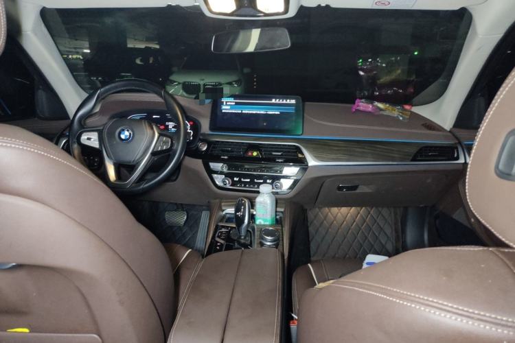 Used BMW 5 Series New Energy 2022 Second Facelift 535Le Luxury Package Center Console