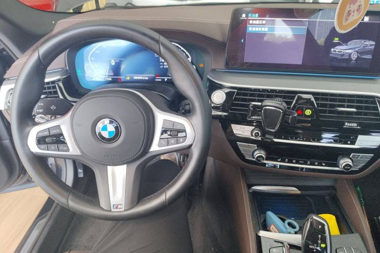 Used BMW 5 Series New Energy 2022 535Le M Sport Package Center Console