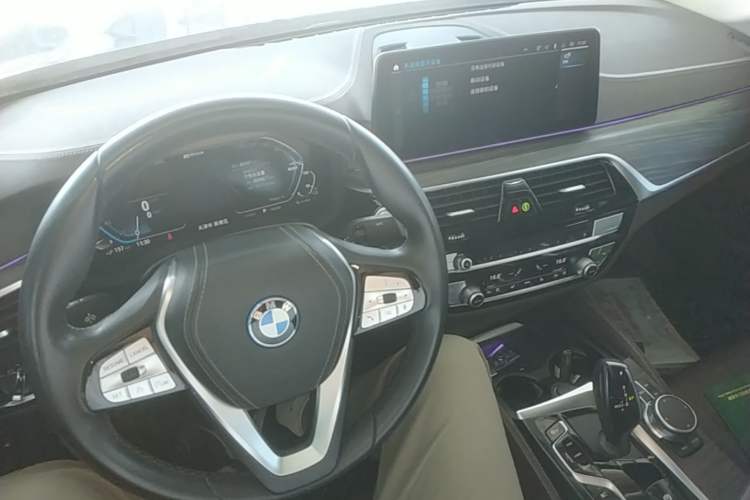 Used BMW 5 Series New Energy 2022 Updated Version 535Le Luxury Package Center Console