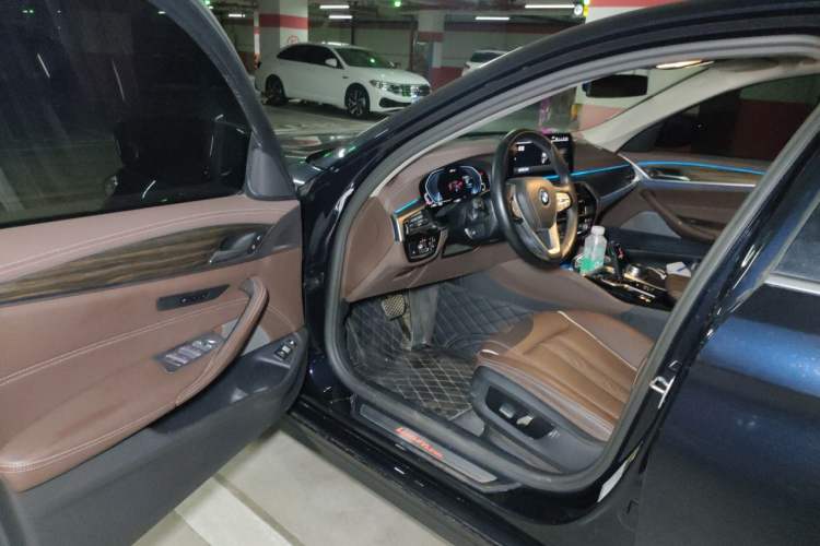 Used BMW 5 Series New Energy 2022 Second Facelift 535Le Luxury Package Driver Seat