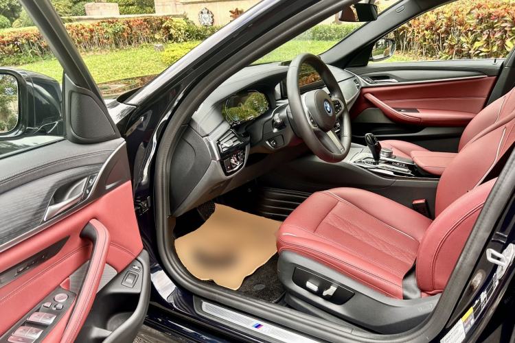 Used BMW 5 Series New Energy 2022 535Le M Sport Package Driver Seat