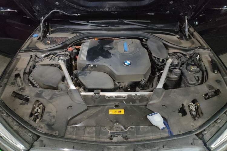 Used BMW 5 Series New Energy 2022 Second Facelift 535Le Luxury Package Engine Bay