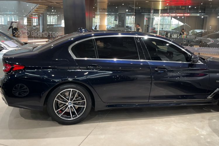 Used BMW 5 Series New Energy 2022 Restyled 535Le M Sport Package Exterior 2