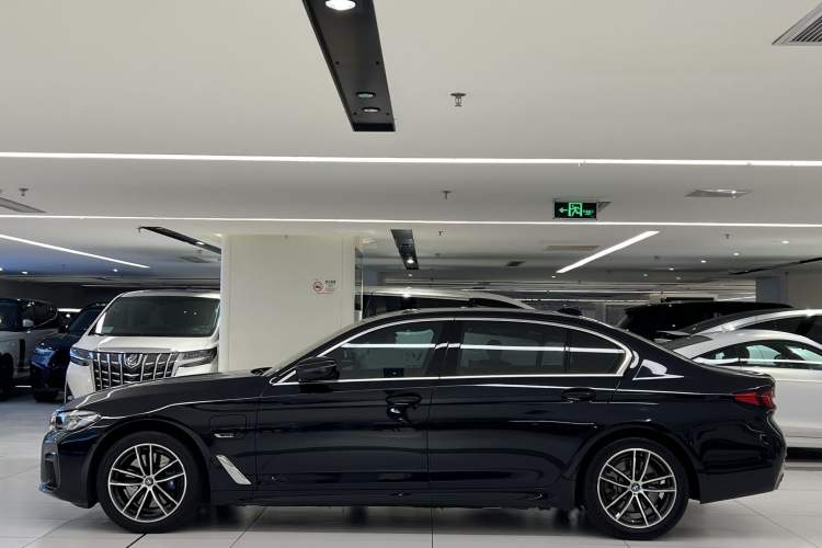 Used BMW 5 Series New Energy 2022 Second Facelift 535Le M Sport Package Exterior 6