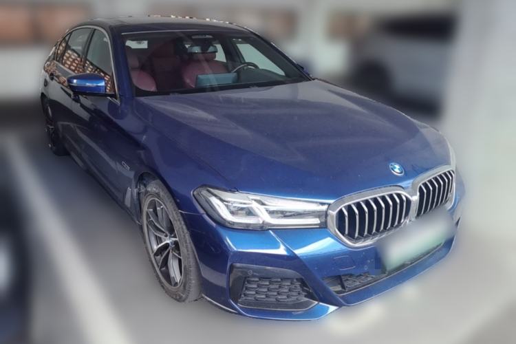 Used BMW 5 Series New Energy 2022 Restyled 535Le Pioneer Edition M Sport Package Front Right 45 Deg