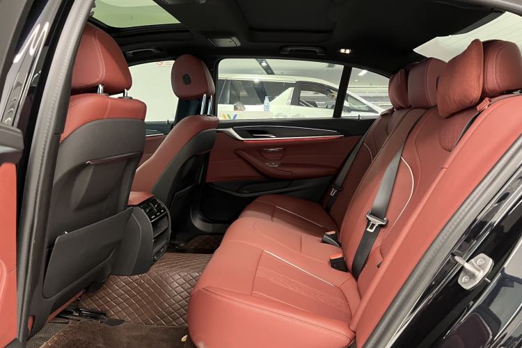 Used BMW 5 Series New Energy 2022 Second Facelift 535Le M Sport Package Interior 10