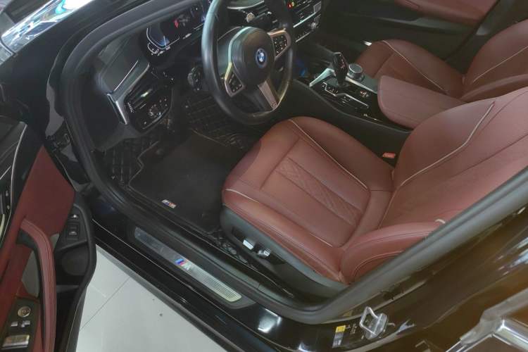 Used BMW 5 Series New Energy 2022 535Le M Sport Package Interior 3
