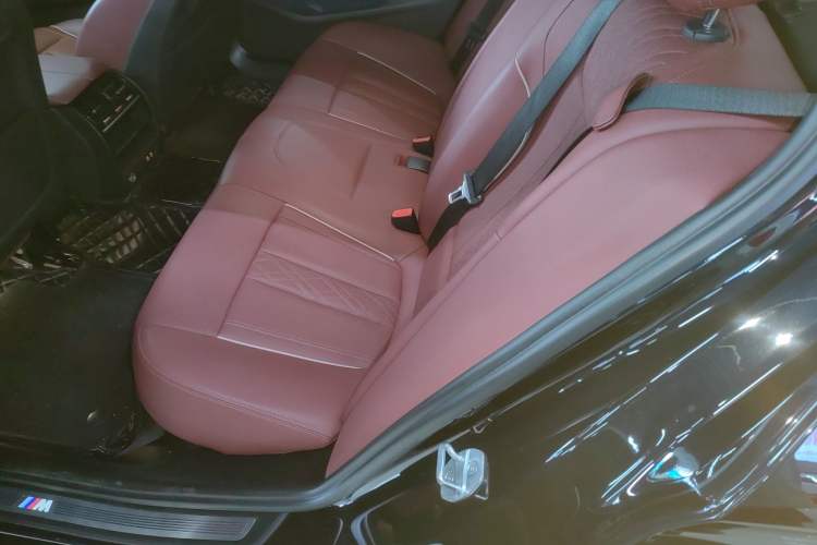 Used BMW 5 Series New Energy 2022 535Le M Sport Package Interior 4
