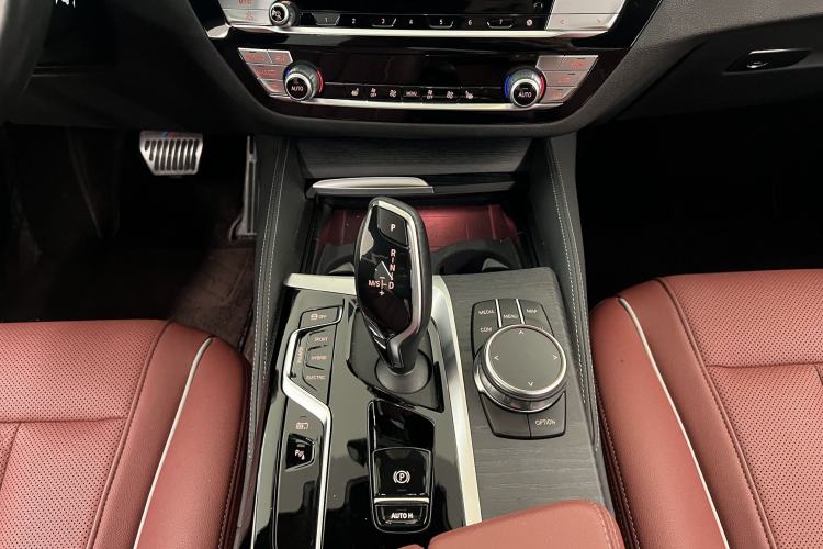 Used BMW 5 Series New Energy 2022 Second Facelift 535Le M Sport Package Interior 6