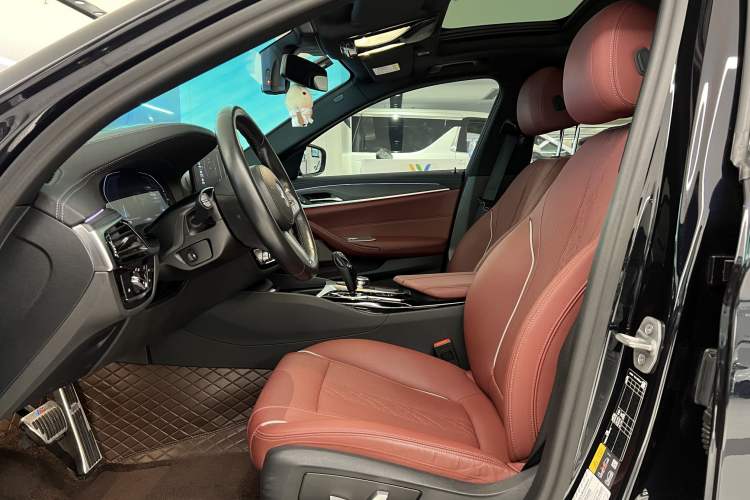 Used BMW 5 Series New Energy 2022 Second Facelift 535Le M Sport Package Interior 7