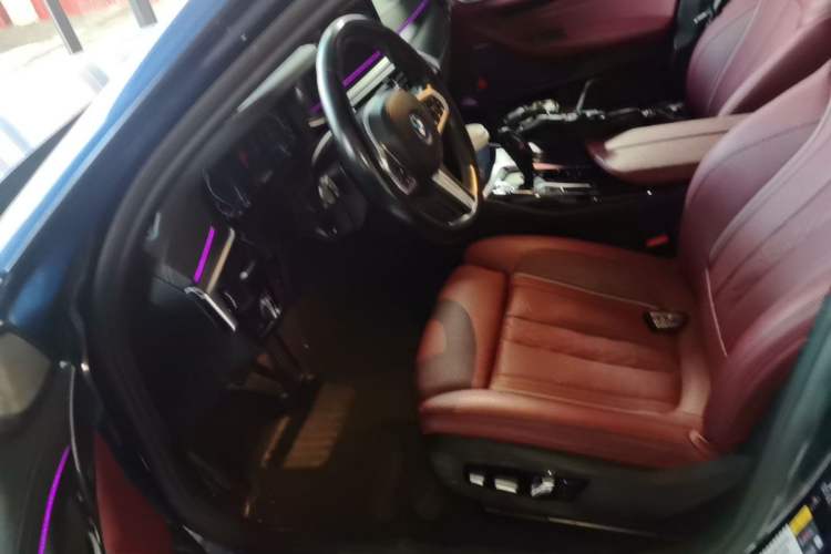 Used BMW 5 Series New Energy 2022 Restyled 535Le Pioneer Edition M Sport Package Left Front Seat