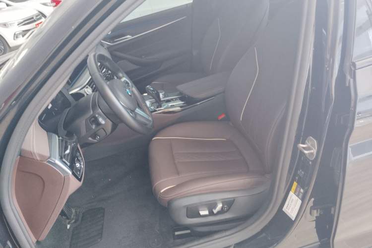 Used BMW 5 Series New Energy 2022 535Le M Sport Package Left Front Seat