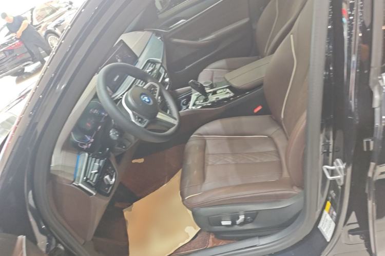 Used BMW 5 Series New Energy 2022 535Le M Sport Package Left Front Seat