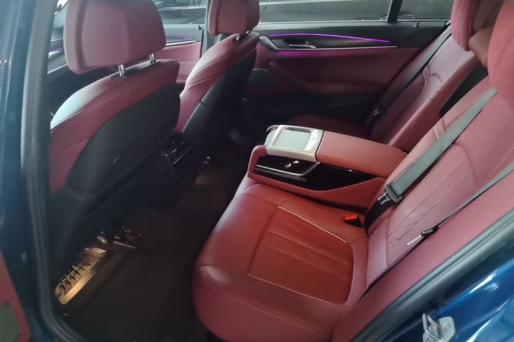 Used BMW 5 Series New Energy 2022 Restyled 535Le Pioneer Edition M Sport Package Left Rear Seat