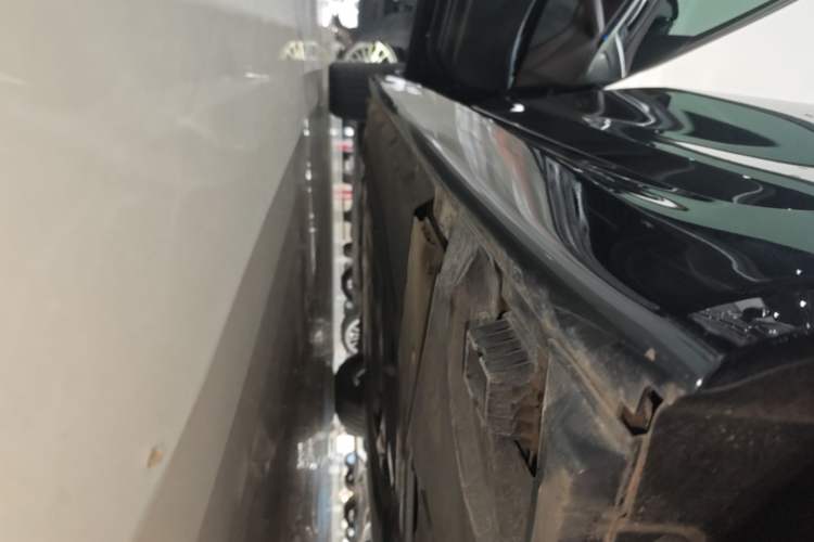 Used BMW 5 Series New Energy 2022 535Le M Sport Package Left Side Sill