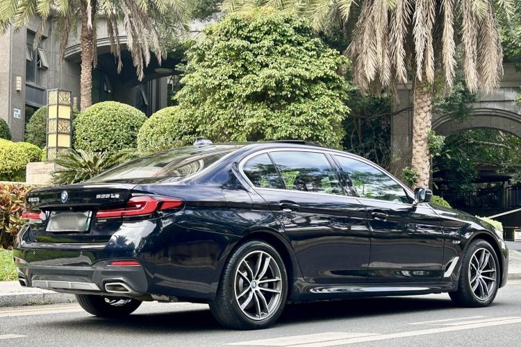 Used BMW 5 Series New Energy 2022 535Le M Sport Package Rear Right 45 Deg