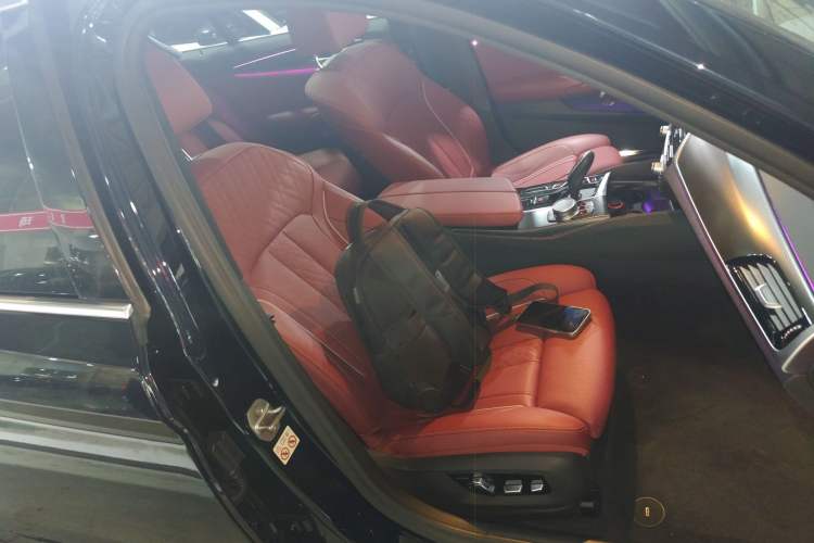 Used BMW 5 Series New Energy 2022 Second Facelift 535Le Pioneer Edition M Sport Package Right Front Seat