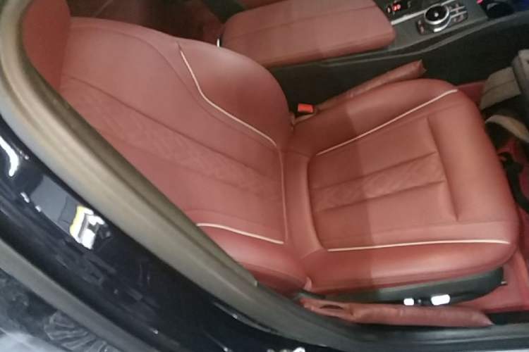 Used BMW 5 Series New Energy 2022 Second Facelift 535Le M Sport Package Right Front Seat
