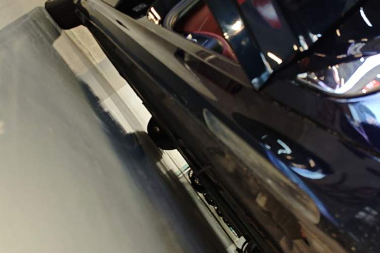 Used BMW 5 Series New Energy 2022 535Le M Sport Package Right Side Sill