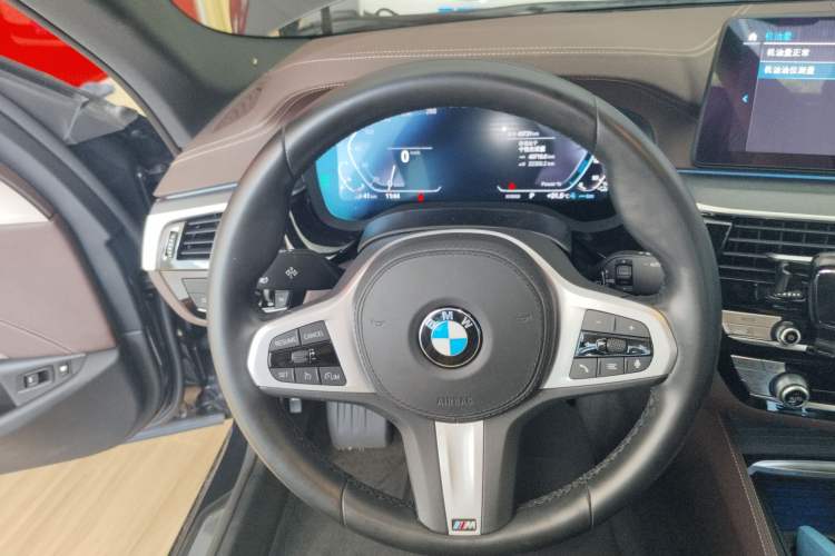 Used BMW 5 Series New Energy 2022 535Le M Sport Package Steering Wheel