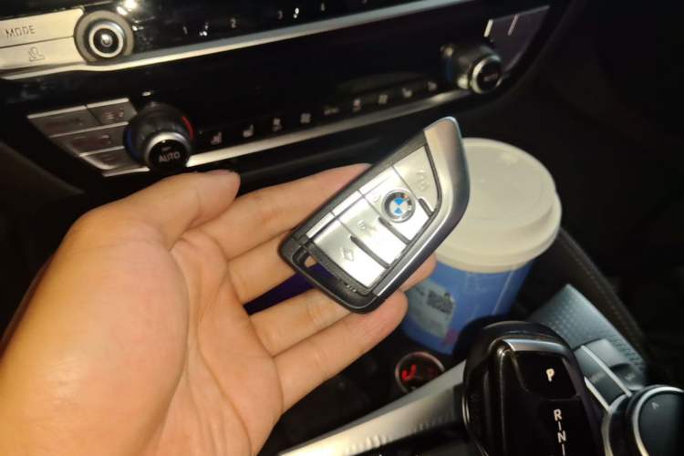 Used BMW 5 Series New Energy 2022 Restyled 535Le Pioneer Edition M Sport Package Vehicle Key