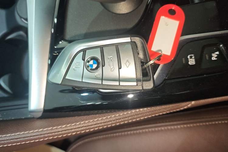 Used BMW 5 Series New Energy 2022 535Le M Sport Package Vehicle Key