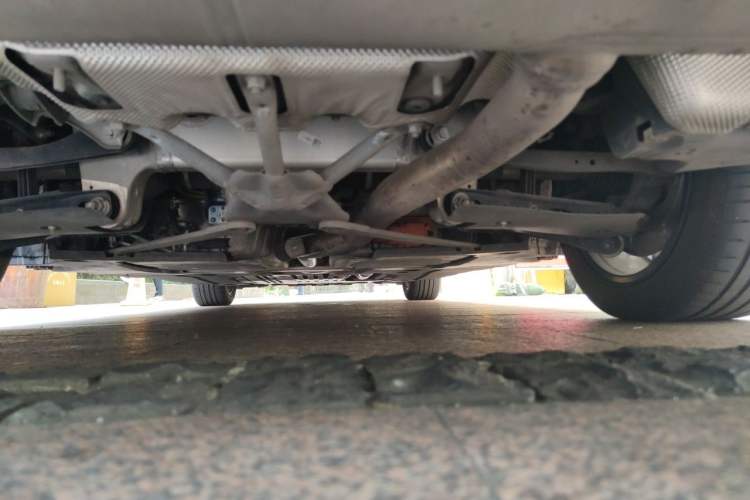 Used BMW 5 Series New Energy 2022 535Le Luxury Package Chassis Rear