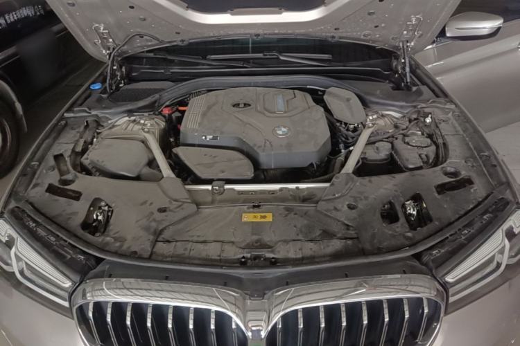 Used BMW 5 Series New Energy 2022 Second Facelift 535Le Luxury Package Engine Bay