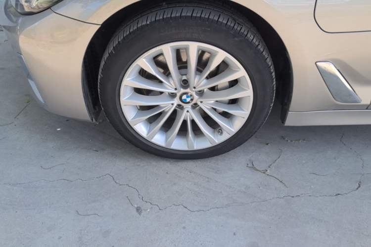 Used BMW 5 Series New Energy 2022 535Le Luxury Package Exterior 4