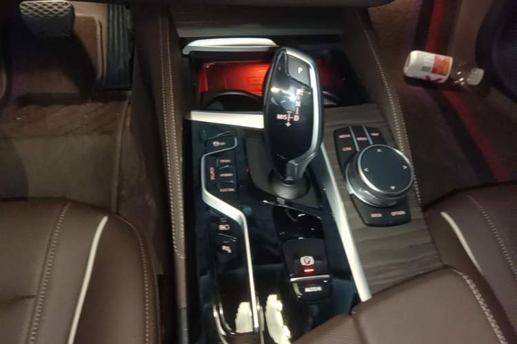 Used BMW 5 Series New Energy 2022 Second Facelift 535Le Luxury Package Gear Lever