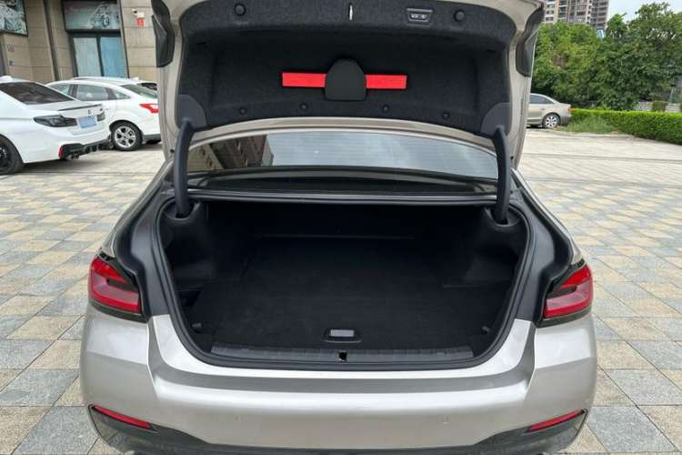 Used BMW 5 Series New Energy 2022 Restyled 535Le M Sport Package Interior 5