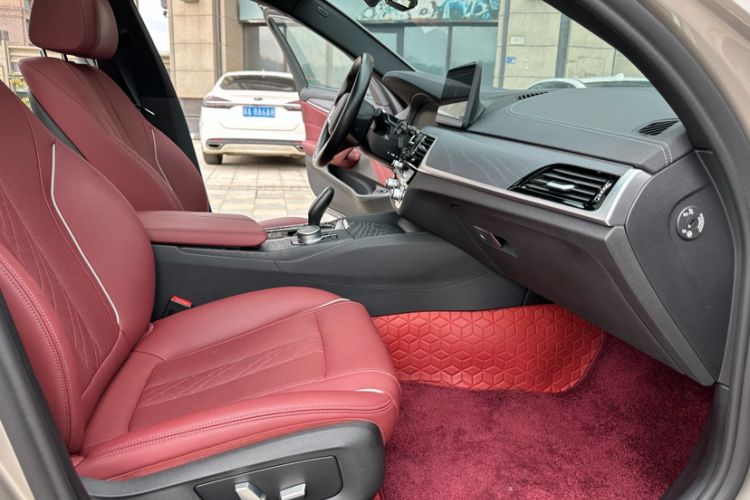 Used BMW 5 Series New Energy 2022 Restyled 535Le M Sport Package Interior 8