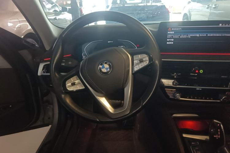 Used BMW 5 Series New Energy 2022 Second Facelift 535Le Luxury Package Steering Wheel