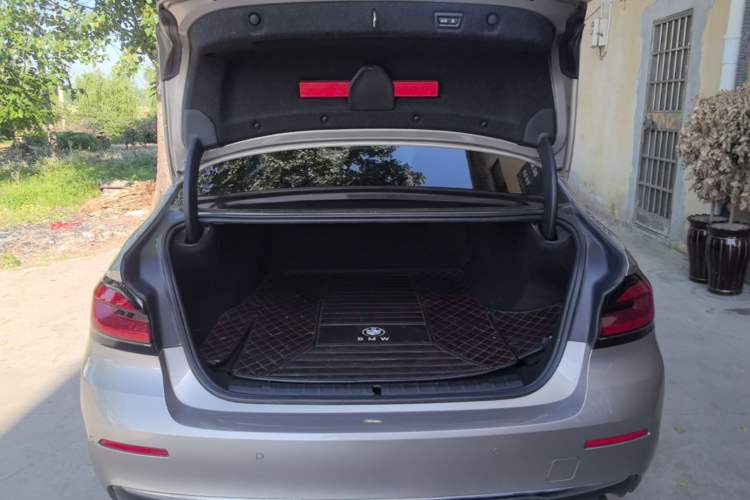 Used BMW 5 Series New Energy 2022 535Le Luxury Package Trunk