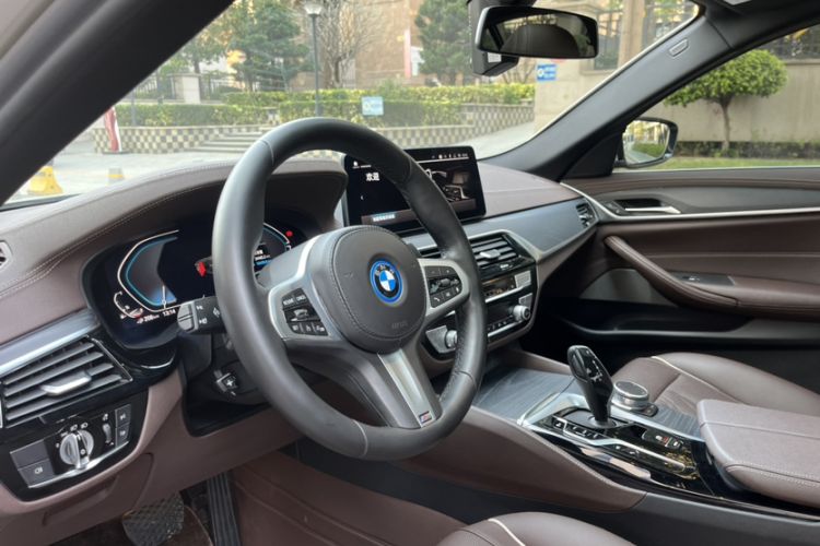 Used BMW 5 Series New Energy 2022 Restyled 535Le M Sport Package Interior 7