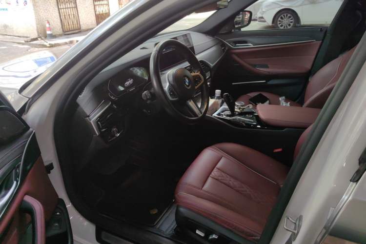 Used BMW 5 Series New Energy 2022 535Le M Sport Package Driver Seat