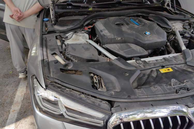 Used BMW 5 Series New Energy 2022 535Le M Sport Package Engine Bay Right