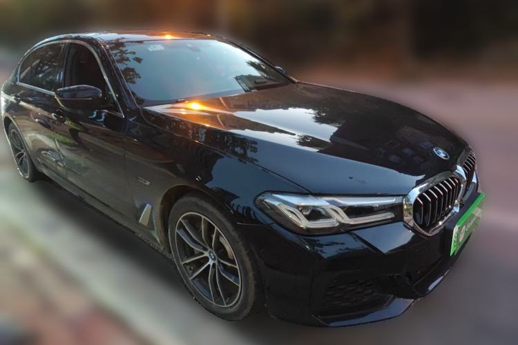 Used BMW 5 Series New Energy 2022 535Le M Sport Package Front Right 45 Deg