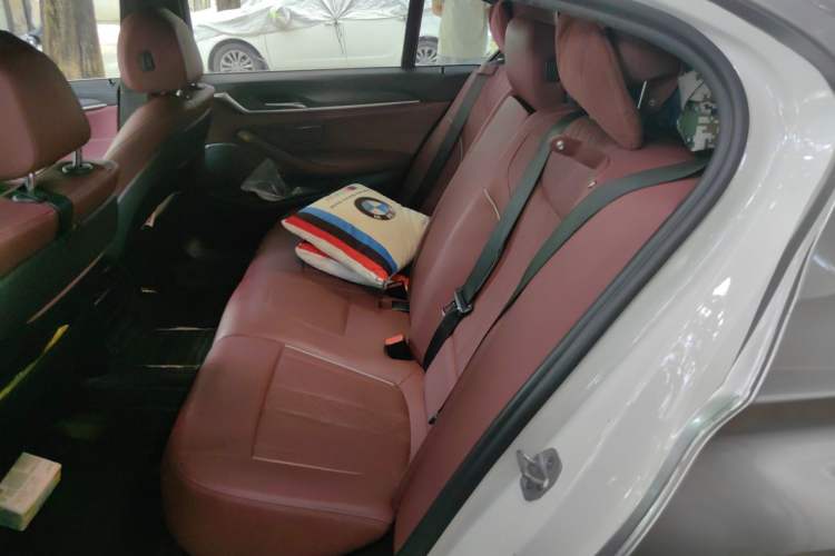 Used BMW 5 Series New Energy 2022 535Le M Sport Package Left Rear Seat