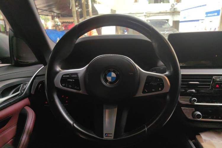 Used BMW 5 Series New Energy 2022 535Le M Sport Package Steering Wheel