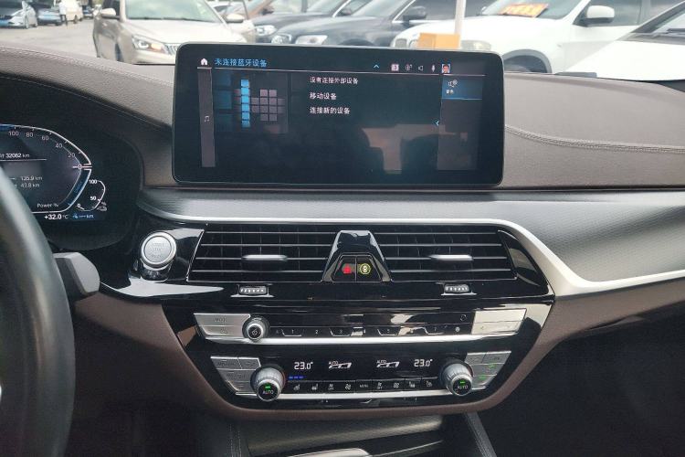 Used BMW 5 Series New Energy 2022 Revised Version 3 535Le Pioneer Edition M Sport Package Audio And AC Panel